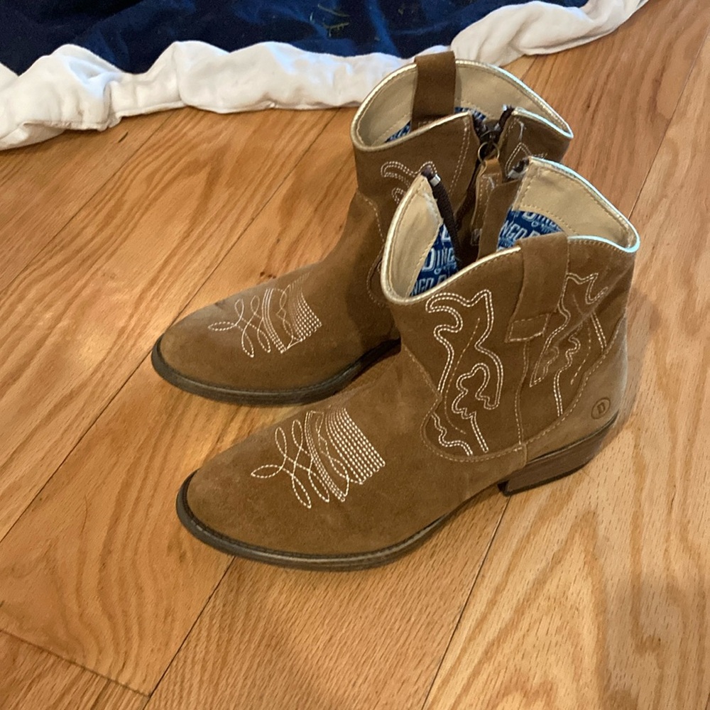 Dingo camel western boot